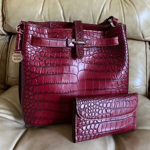 RARE Dooney & Bourke NWOT Alto Cinched Croco Leather Belt Bag & Wallet Set